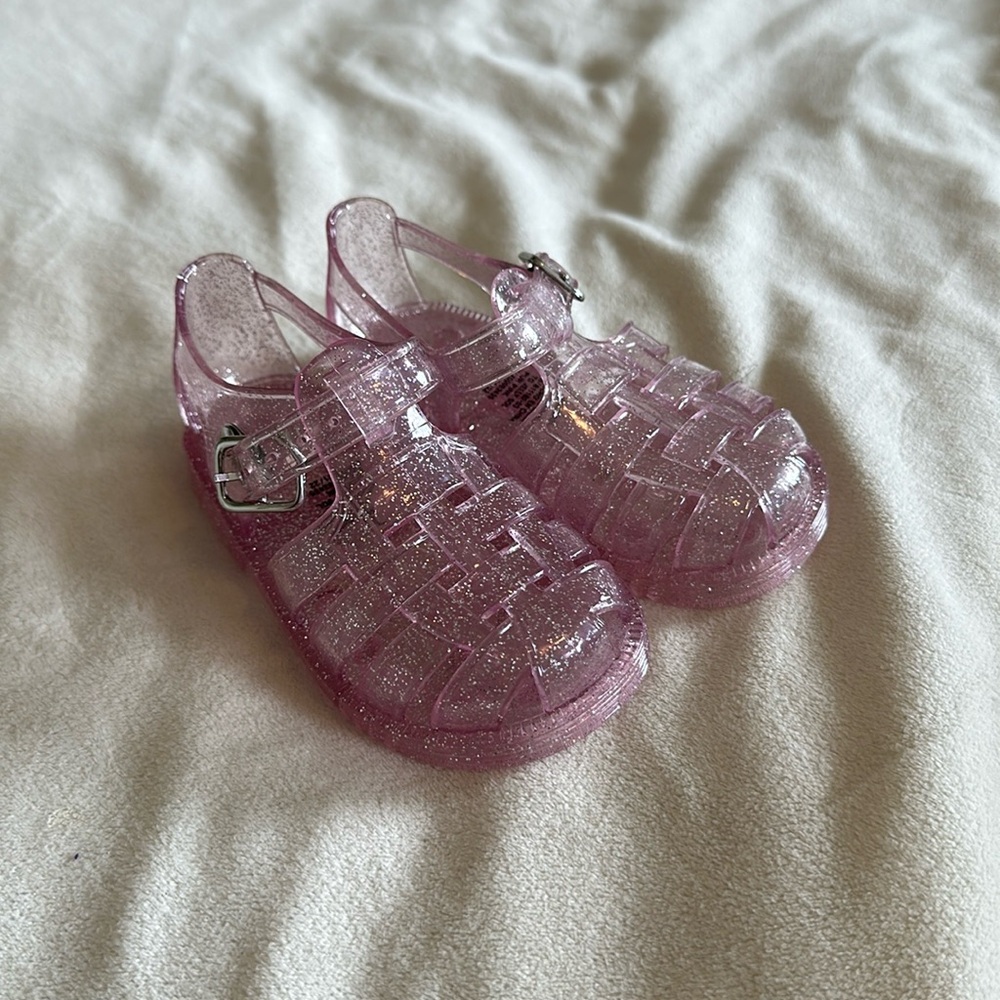 NWOT Toddler Girls pink sparkly jelly shoes, size 5